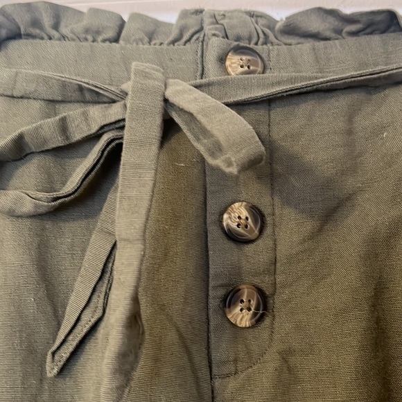 𝅺American Eagle Olive Green Paper Bag Shorts Size XL - Picture 4 of 8